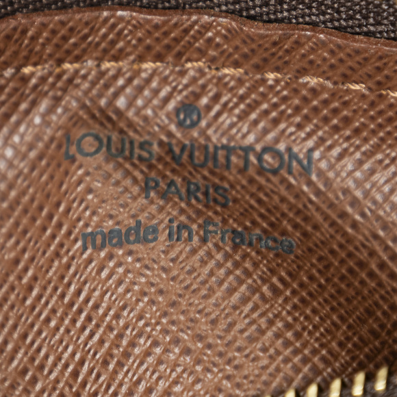 Louis Vuitton Papillon Pouch - Picture 10 of 10
